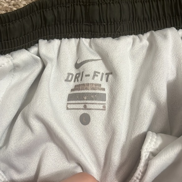 kids large nike shorts - Picture 2 of 2
